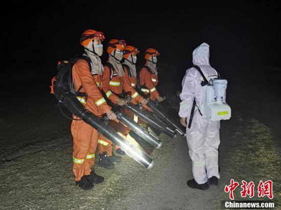 蒙古国草原入境火灾被堵截