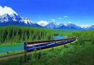 加拿大落基山观景列车