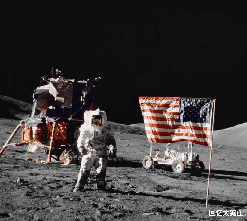 回忆太狗血|人类登陆月球，美国用上不靠谱技术，航天员结局不敢直视